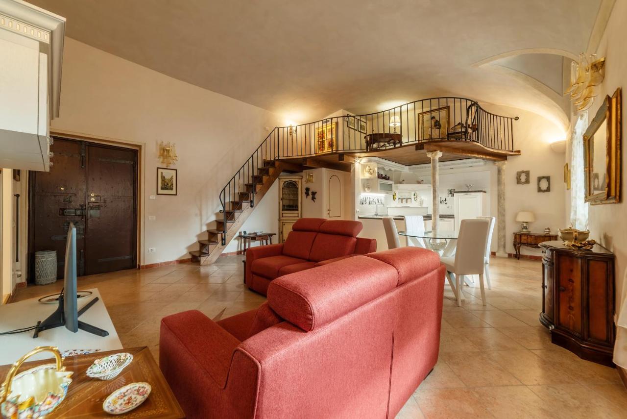Palazzo Altieri Elegant Apartment Рим Екстер'єр фото