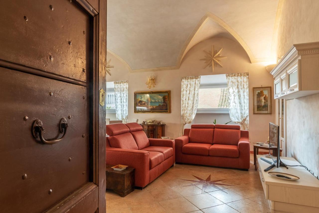Palazzo Altieri Elegant Apartment Рим Екстер'єр фото