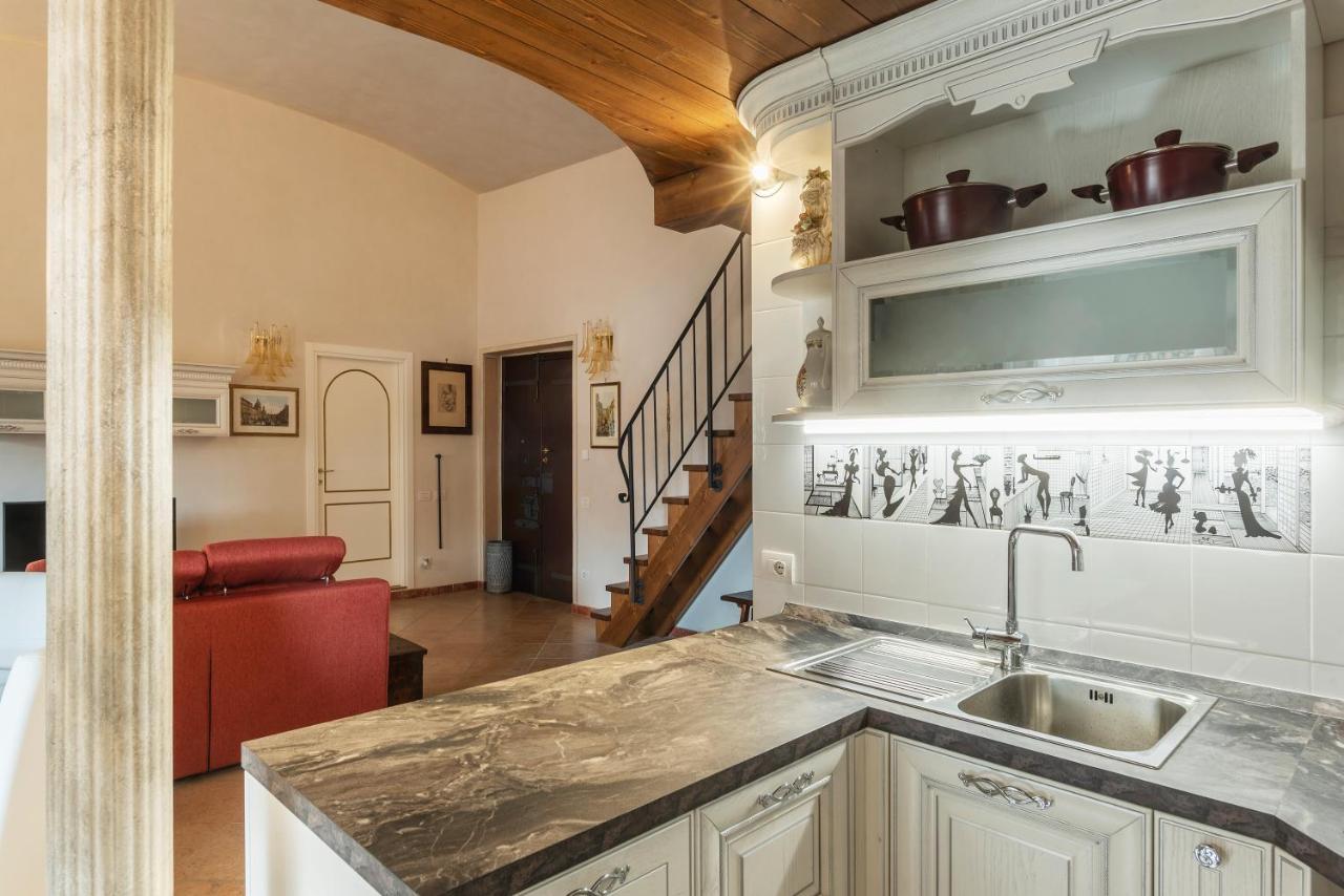 Palazzo Altieri Elegant Apartment Рим Екстер'єр фото